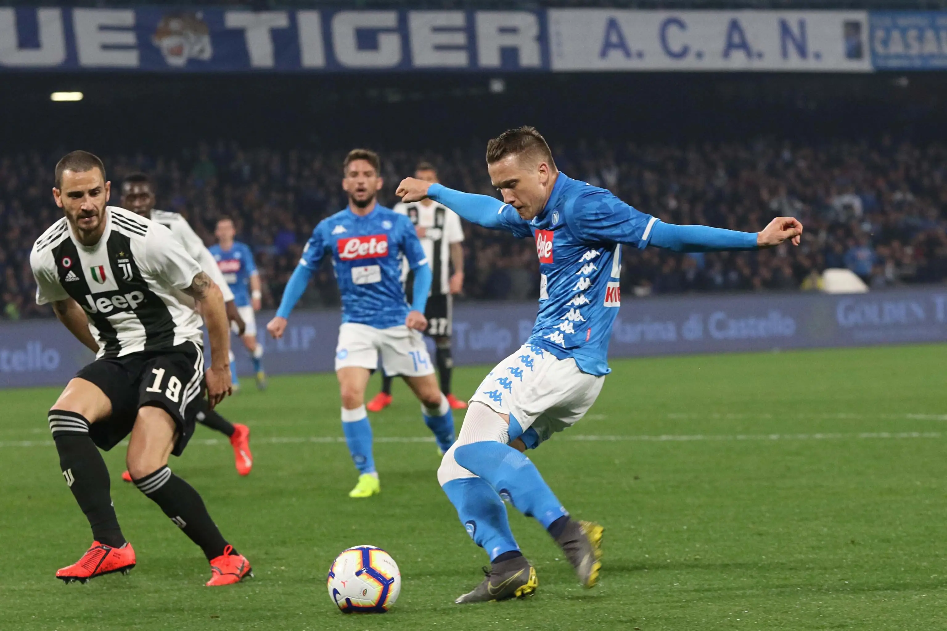 欧冠迷雾中,那不勒斯的破局征途