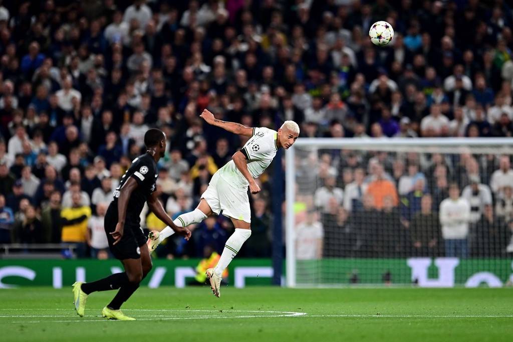 热刺主场生死战:复仇斯拉维亚定乾坤